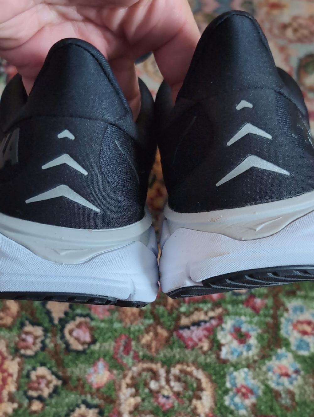 Hoka Arahi 6 Wide Sneakers - Picture 7 of 7